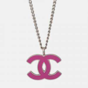 Pre Owned Chanel Pink Silver Plated CC Chain Necklace Pendant 
