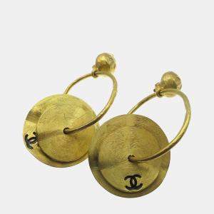 Pre Owned Chanel Dangle Hoop Earrings Clip-On Gold