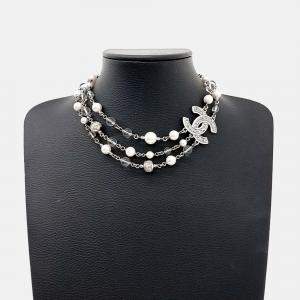 Pre Owned Chanel Silver Tone necklace