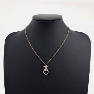 Pre Owned Chanel Gold Tone Metal necklace
