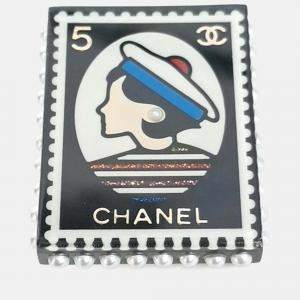 Pre Owned Chanel Black & White brooch
