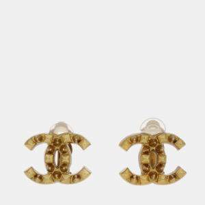 مملوكة مسبقًا Chanel Gold CC Earrings Clip-On