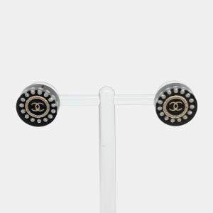 مملوكة مسبقًا Chanel round logo earrings