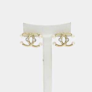 Pre Owned Chanel Logo Embellished Gold Tone Pearl Earrings