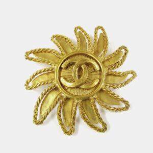 مملوكة مسبقًا Chanel Sun Brooch Pin Gold
