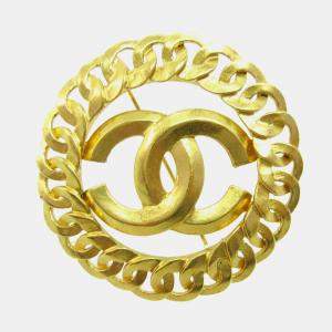 مملوكة مسبقًا Chanel Medallion Brooch Pin Gold