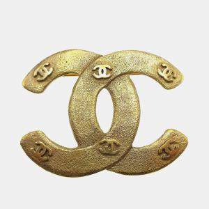Pre Owned دبوس شانيل CC ذهبي