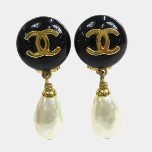 مملوكة مسبقًا Chanel Artificial Pearl Dangle Earrings Clip-On Black