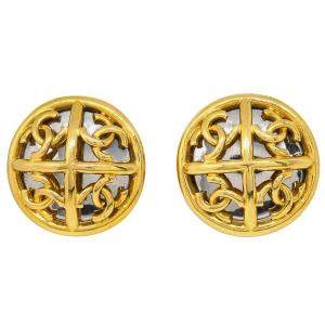 Pre Owned Chanel Button Earrings Clip-On Gold
