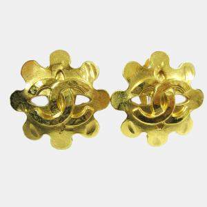 Pre Owned Chanel Button Earrings Clip-On Gold