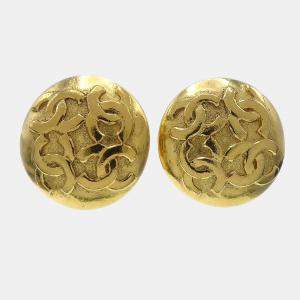 مملوكة مسبقًا Chanel Button Earrings Clip-On Gold