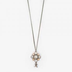 Pre Owned قلادة شانيل زهرة كريستال سي سي فضي اللون متدلية 2012