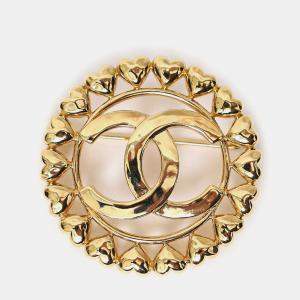 مملوكة مسبقًا بروش قلب سي سي بالذهب من شانيل