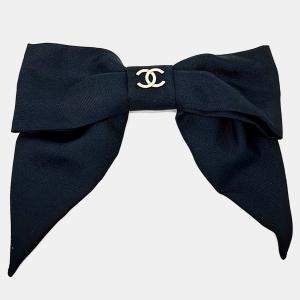 مملوكة مسبقًا Chanel Ribbon Navy Blue Hairpin