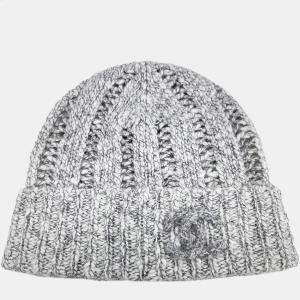 Pre Owned Chanel Wool Black White beanie