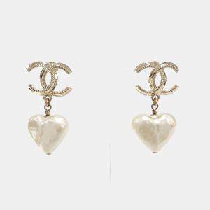 مملوكة مسبقًا Chanel heart drop earrings