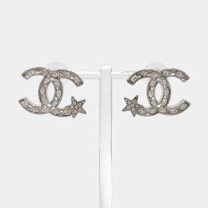 مملوكة مسبقًا Chanel logo earrings