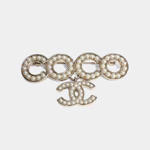مملوكة مسبقًا Chanel Pearl Coco Brooch
