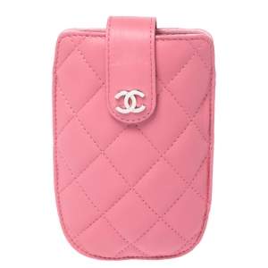 مملوكة مسبقًا حافظة تليفون شانيل CC جلد مبطنة وردية