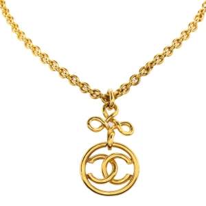 Pre Owned Chanel CC Vintage Gold Plated Long Pendant Necklace