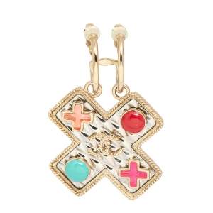 مملوكة مسبقًا Chanel Gold Tone Resin XO Single Clip On Earring
