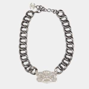 مملوكة مسبقًا Chanel Crystals Gunmetal Tone Curb Chain Choker Necklace 