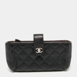 Pre Owned Chanel Black Quilted Leather CC Phone Pouch