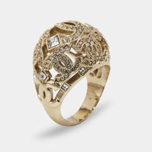 مملوكة مسبقًا Chanel Pale Gold Tone Crystal CC Dome Cocktail Ring Size EU 56