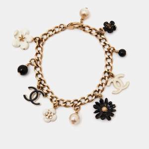 Pre Owned Chanel Gold Tone Daisy & Camelia Enamel Charms Bracelet