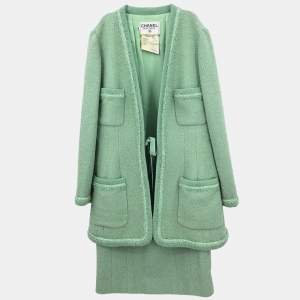 مملوكة مسبقًا بدلة تنورة جاكيت شانيل أخضر فاتح #42