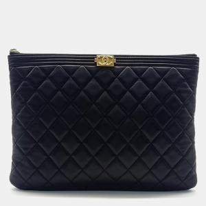 Pre Owned Chanel Black Caviar Leather Medium Boy Clutch Bag