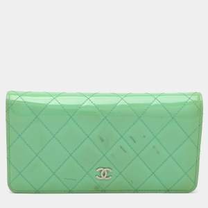 Chanel Green Quilted Patent Leather CC Flap Continental Wallet