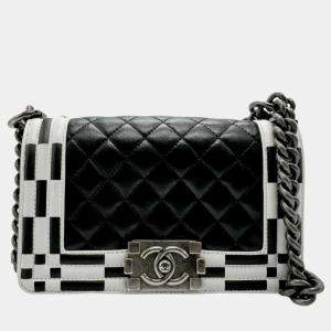 Pre Owned Chanel Black White Leather Boy Shoulder Bag