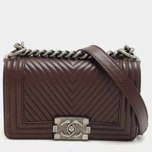 Pre Owned Chanel Burgundy Chevron Leather Small Boy Flap Bag