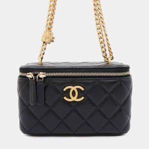 Pre Owned Chanel Black Lambskin Matelasse Chain Vanity bag