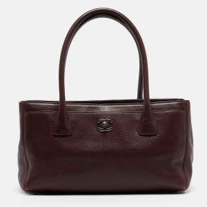 Pre Owned Chanel Burgundy Leather Small Cerf Shopper Tote