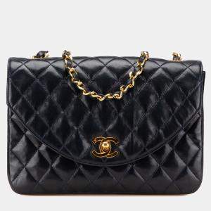 Pre Owned Chanel Black CC Quilted Lambskin Flap Bag