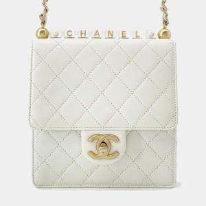 Chanel White Goatskin Faux Pearl Chic Pearls Chain Shoulder Bag