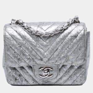 Pre Owned Chanel Silver Mini Square Classic Chevron Metallic Crumpled Patent Single Flap