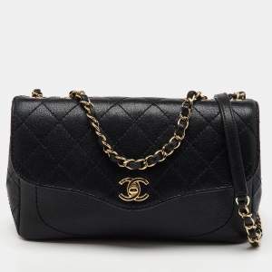 مملوكة مسبقًا Chanel Black Quilted Leather CoCo Curve Flap Messenger Bag