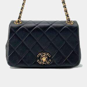 Chanel Black Lambskin 19 Flap Chain Shoulder Bag 20