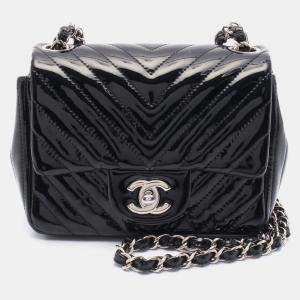 Chanel Chevron V Stitch Chain Shoulder Bag  Patent Leather Black Shw