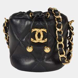 Pre Owned Chanel Black Lambskin Chain Pouch Shoulder Bag