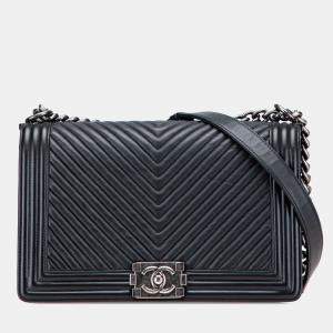 Chanel Black Medium Chevron Wrinkled Lambskin Boy Flap
