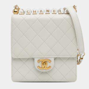 Pre Owned Chanel Chic Pearls Flap Small Lambskin Shoulder Bag