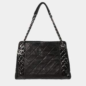 Pre Owned Chanel Black Calfskin Patent Leather Chain Tote Handbag