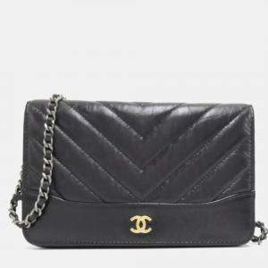 Pre Owned Chanel Gabrielle Chain Wallet