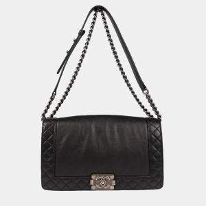 Pre Owned Chanel Boy Reverso Medium Black Leather Shoulder Bag