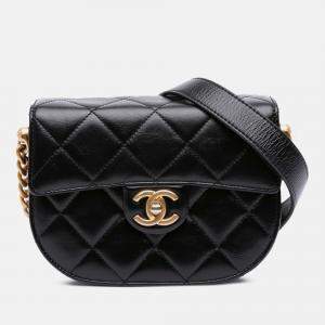 Pre Owned Chanel Black CC Quilted Calfskin Round Moon Messenger Flap