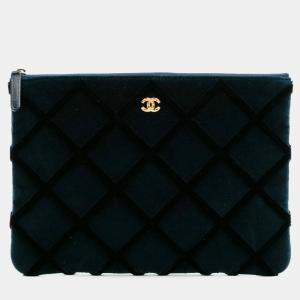 Pre Owned Chanel Cc Medium Quilted Velvet Cosmetic Case